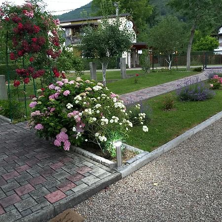 Studio Apartman Azra Kulen Vakuf Εξωτερικό φωτογραφία