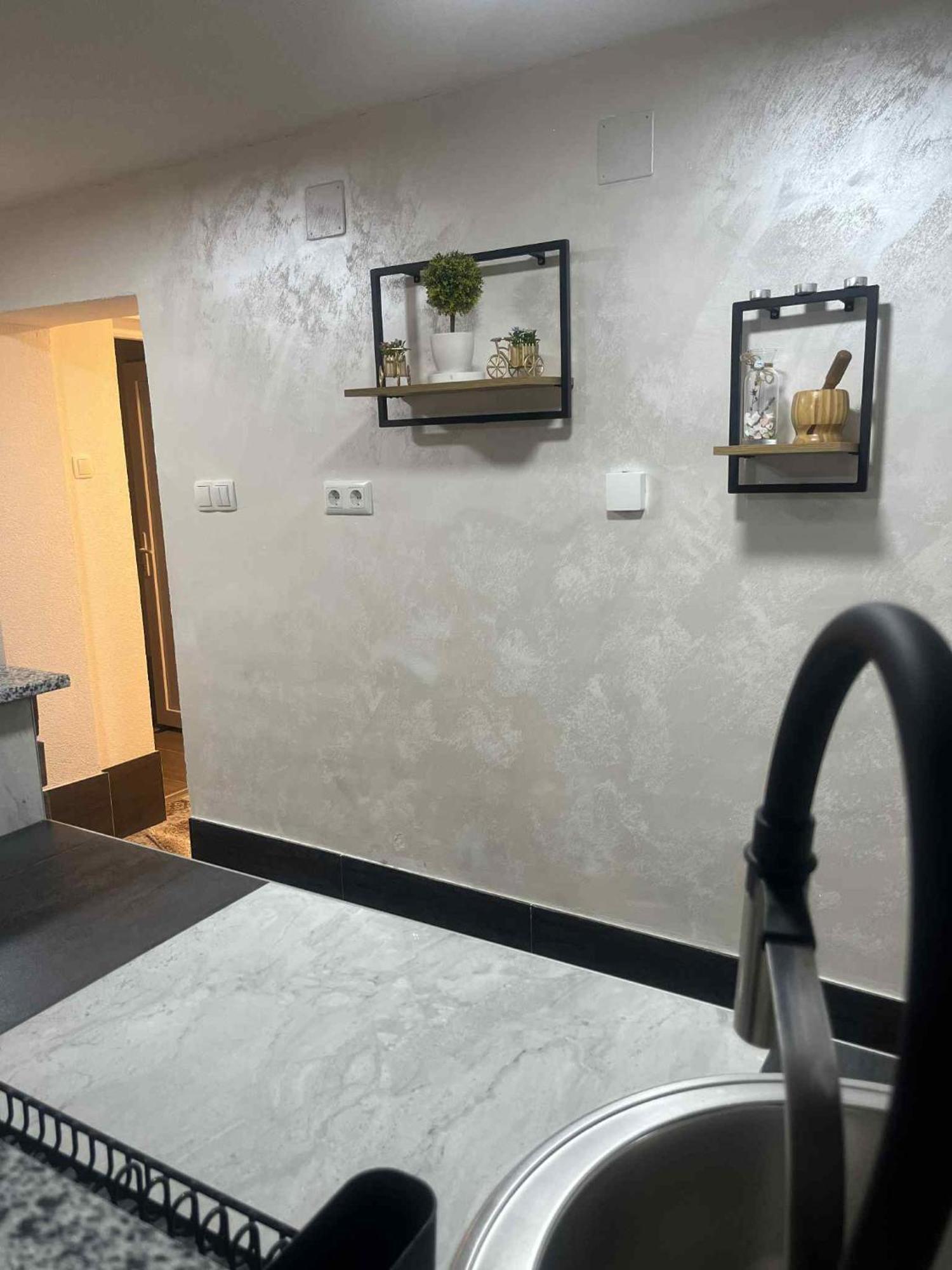 Studio Apartman Azra Kulen Vakuf Εξωτερικό φωτογραφία